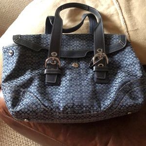 Navy signature Coach bag
